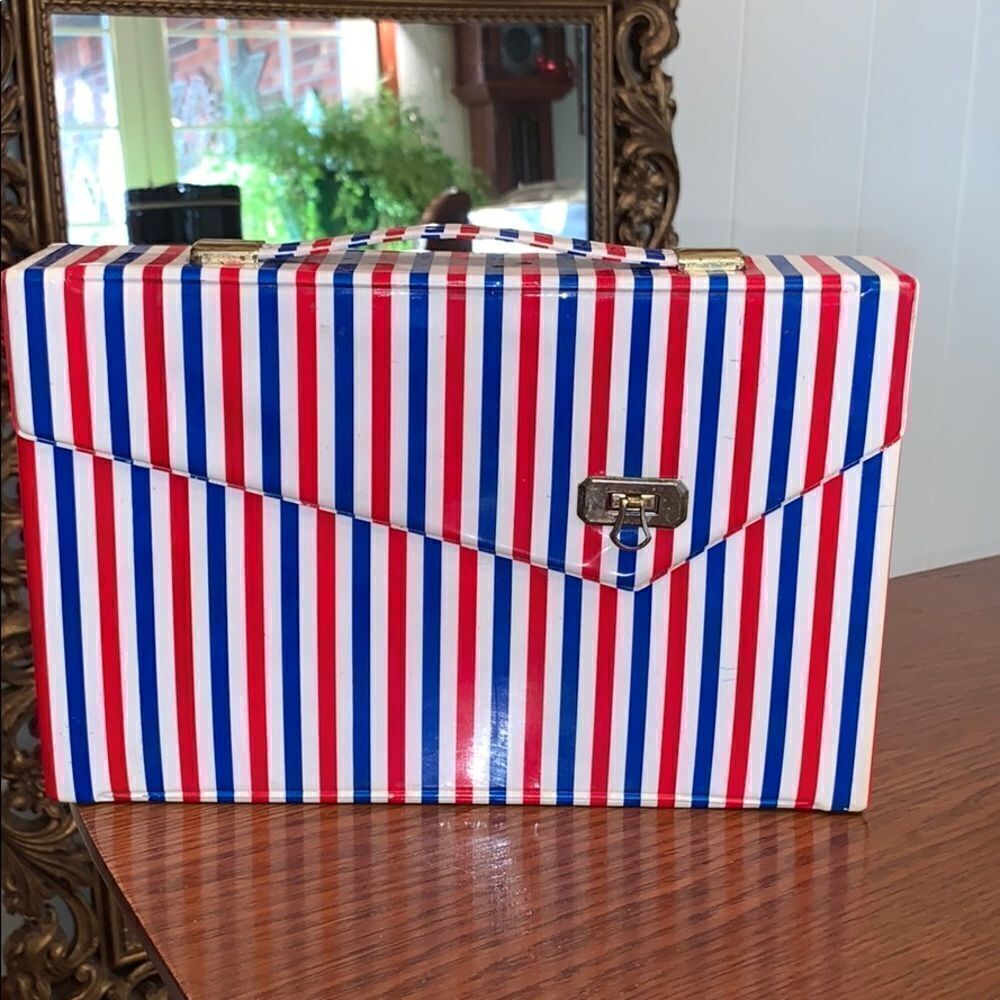 Vtg red, white & blue Brytone vinyl case‎